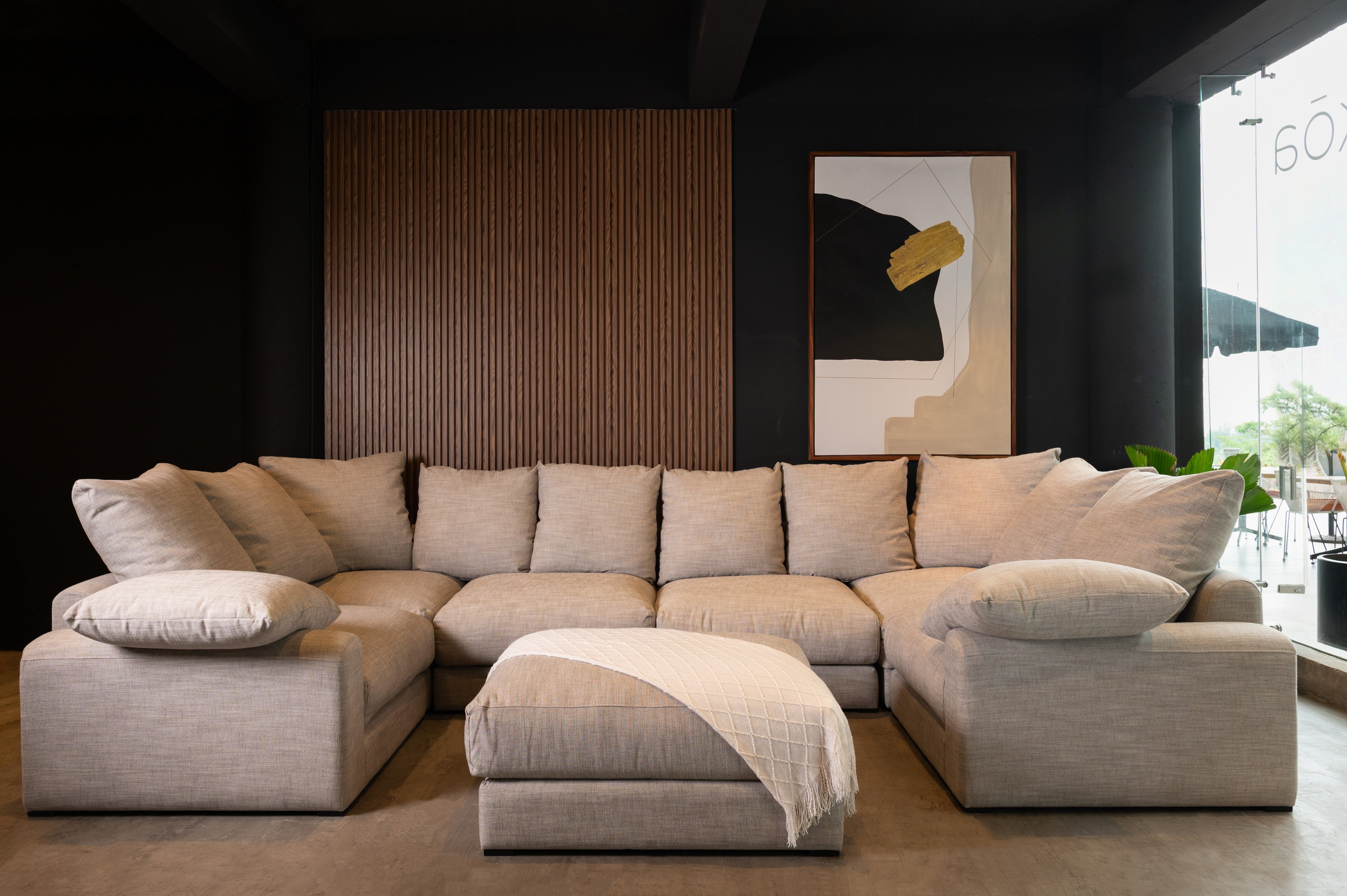 Sala Modular Lucca con Ottoman – Sofá Modular con Ottoman Elegante y Funcional