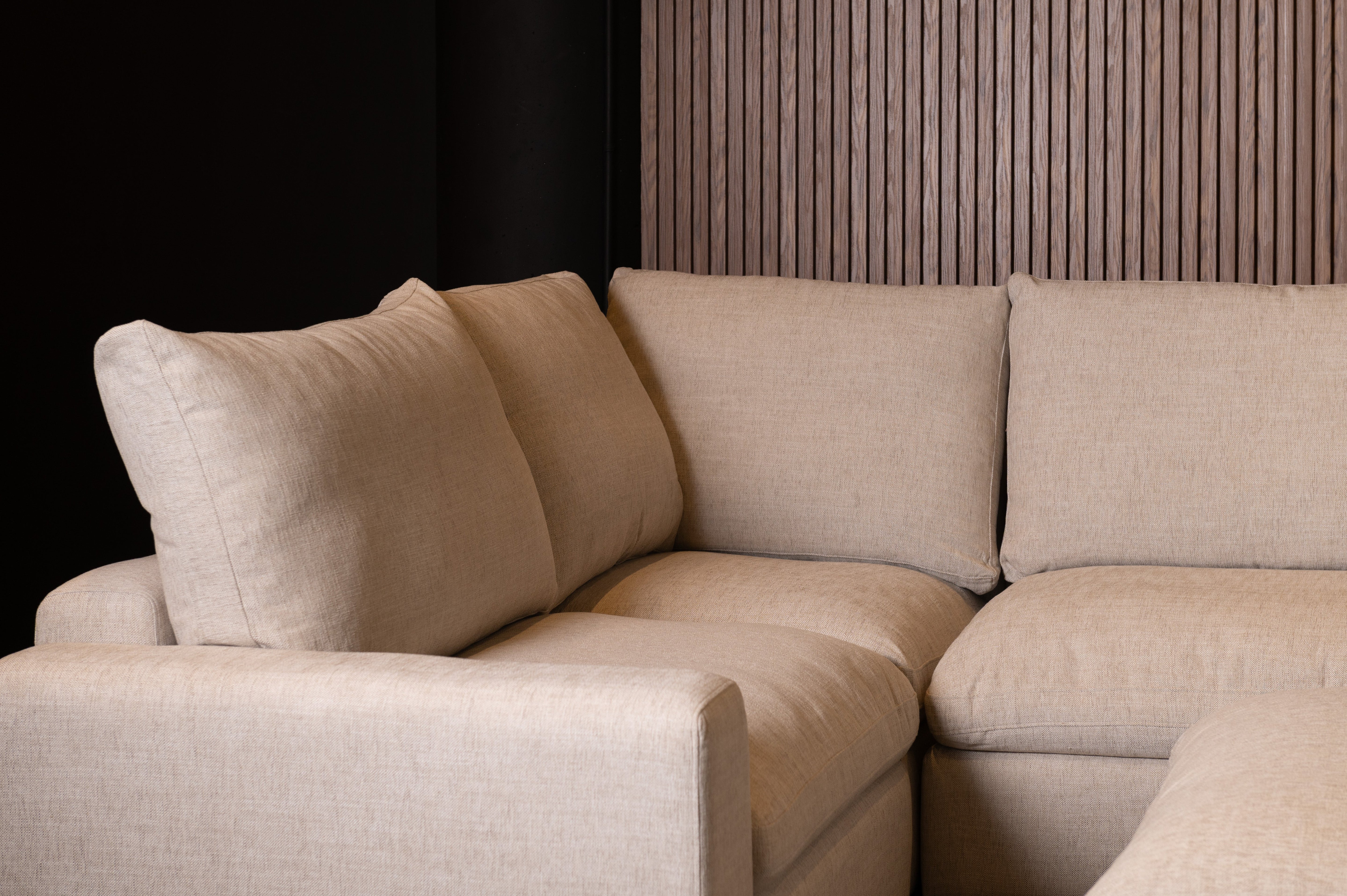 Sala Modular Alaska – Sofá Esquinero Contemporáneo y Confortable