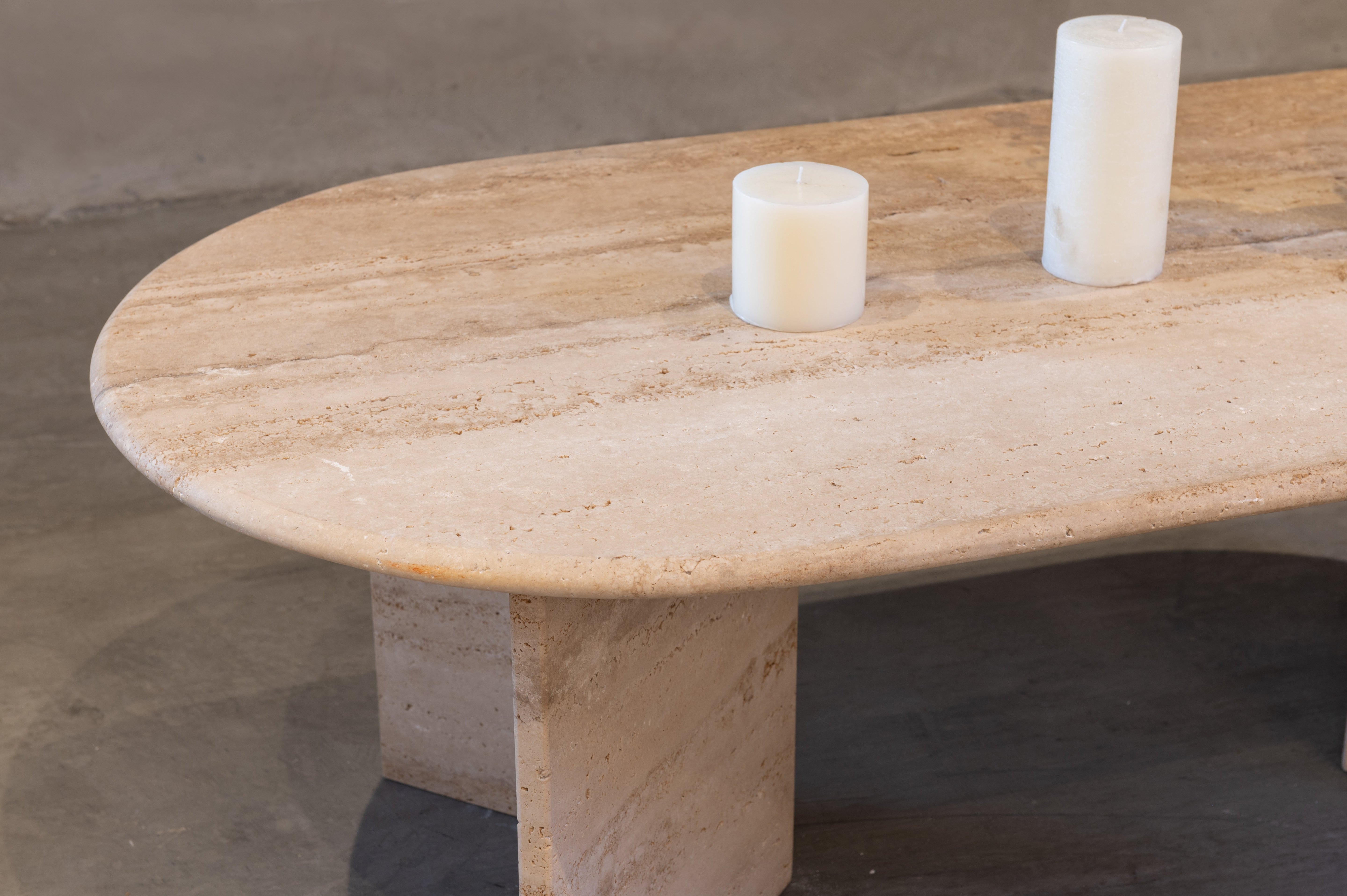 Mesa de Centro Oval – Diseño Ovalado Moderno para Sala Elegante