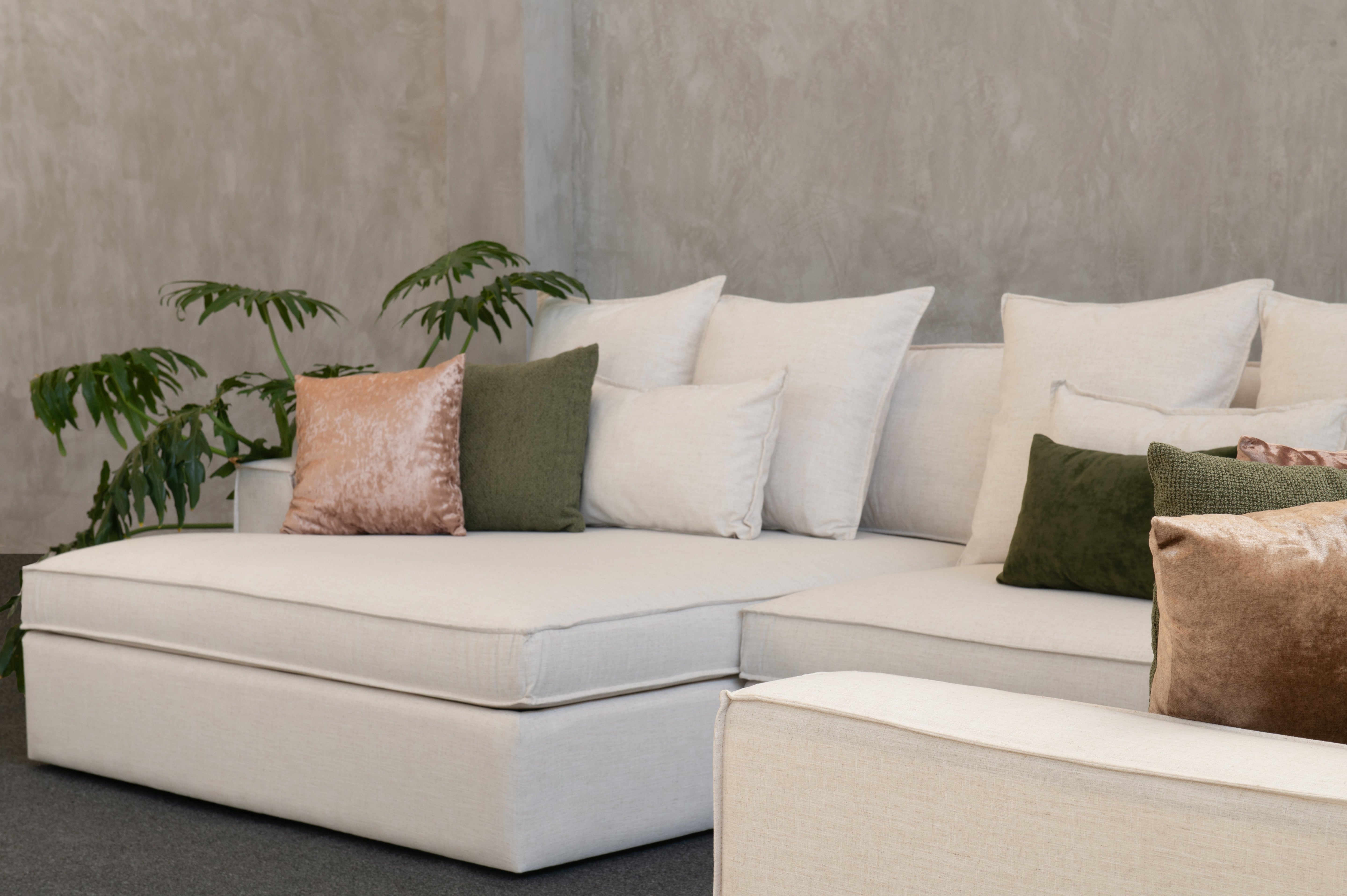 Escuadra Modular Biella – Sofá en L Moderno para Sala Familiar