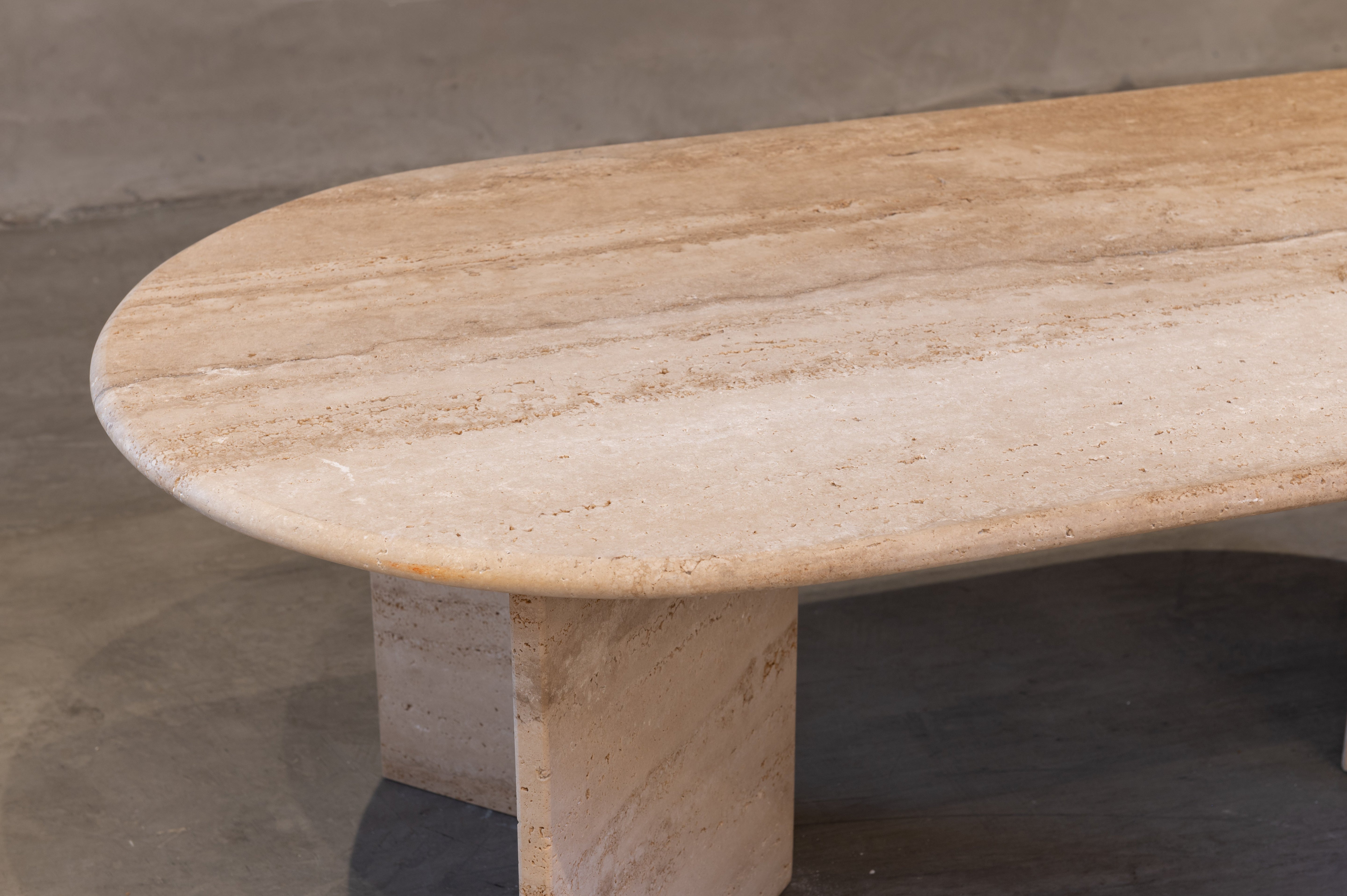 Mesa de Centro Oval – Diseño Ovalado Moderno para Sala Elegante