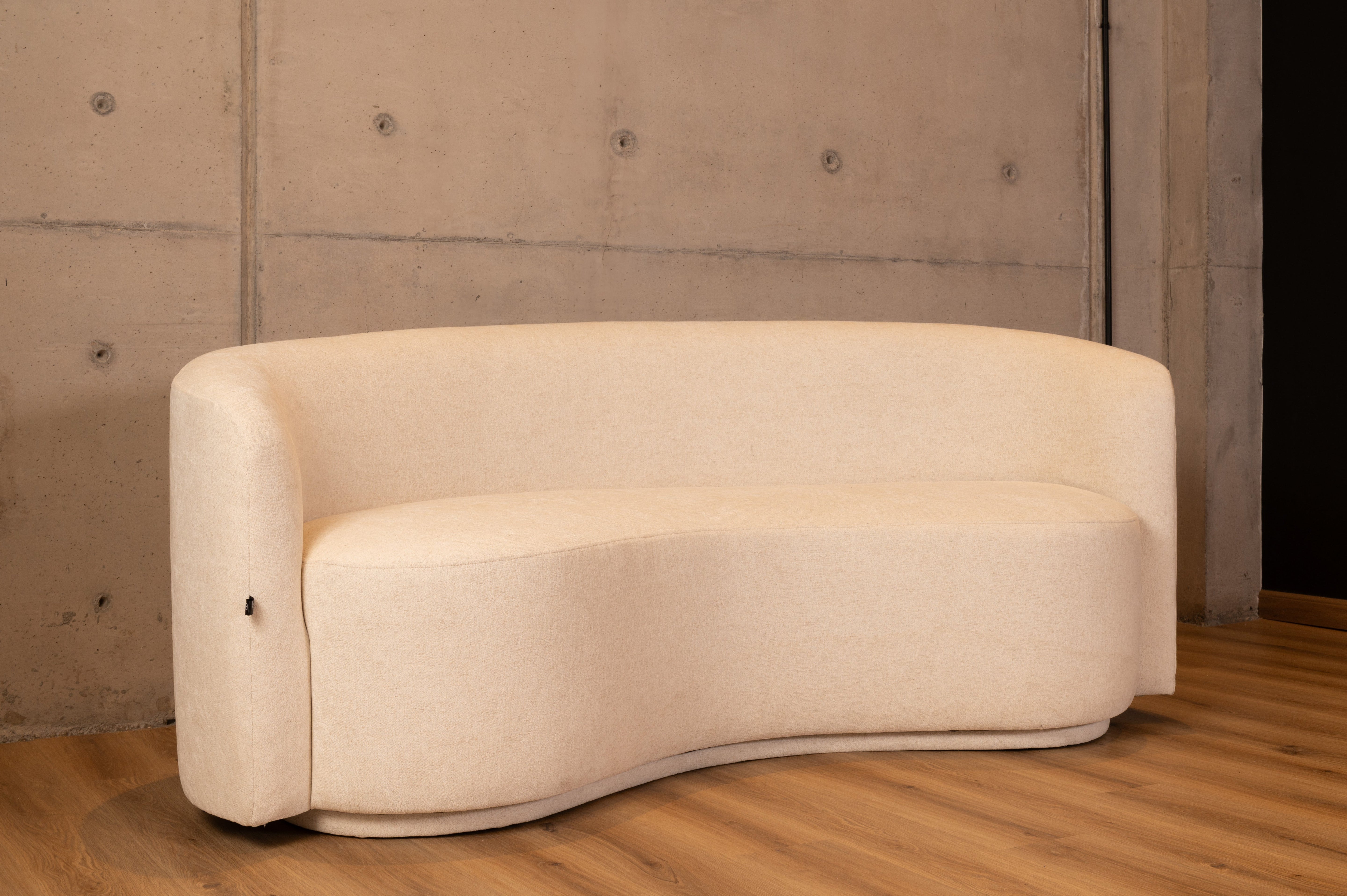 Love Seat Eclipse – Sofá Compacto y Elegante Ideal para Sala Moderna