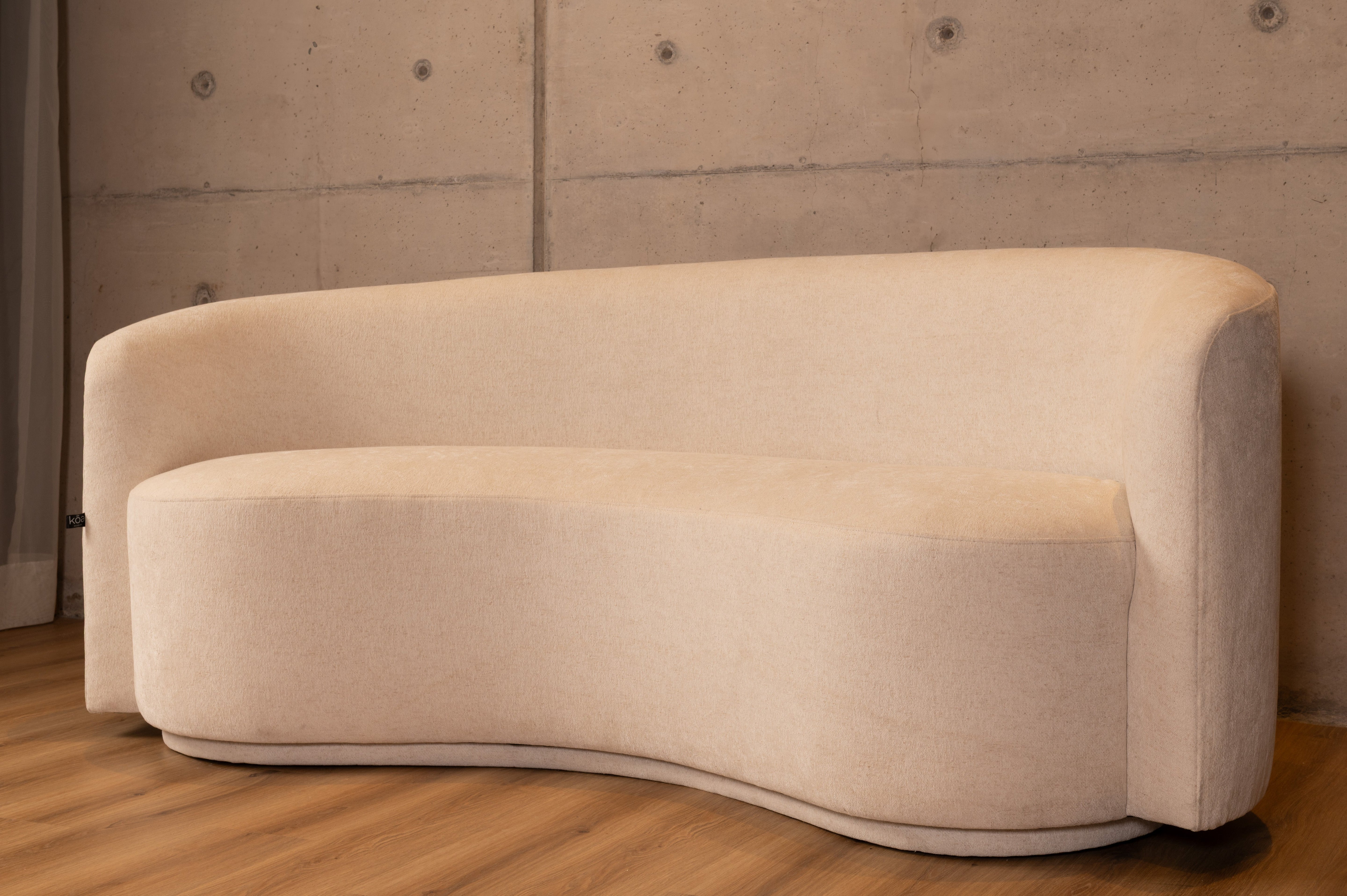Love Seat Eclipse – Sofá Compacto y Elegante Ideal para Sala Moderna